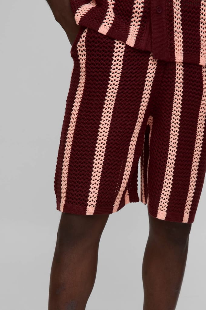 Relaxte pasvorm lange snit open steek gestreepte gebreide shorts | Burgundy | Size Medium