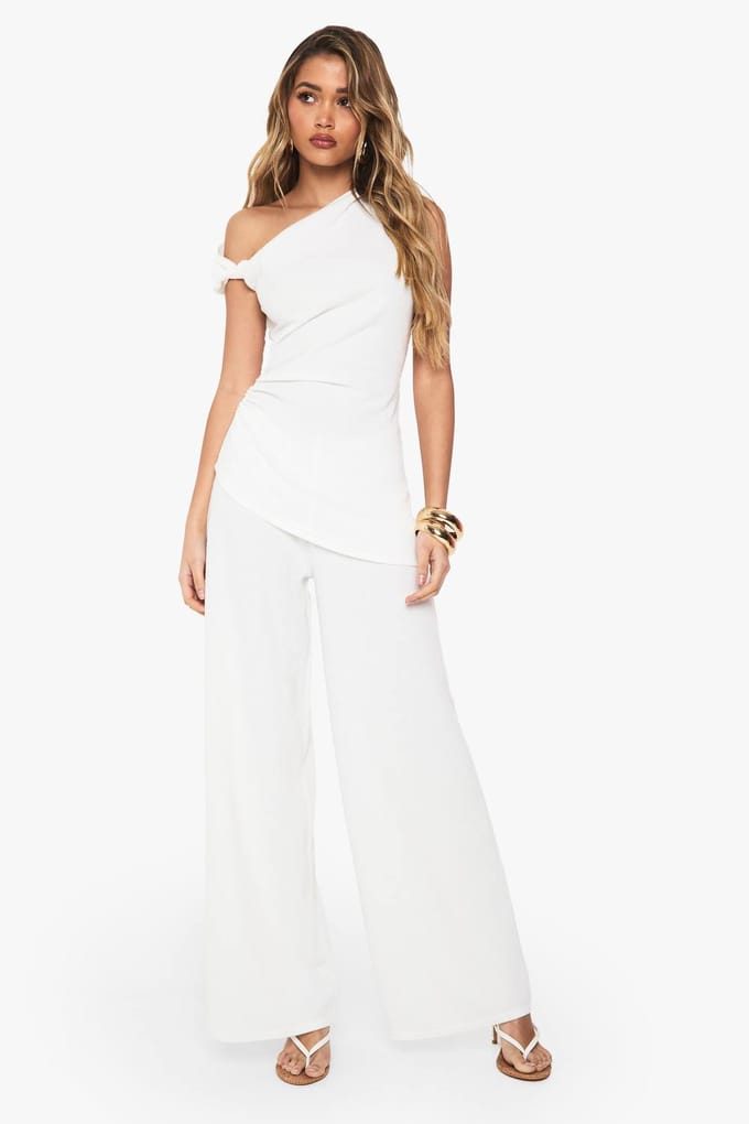 boohoo Dames Getextureerde off-shoulder geraffelde top | Ecru | Maat: 6