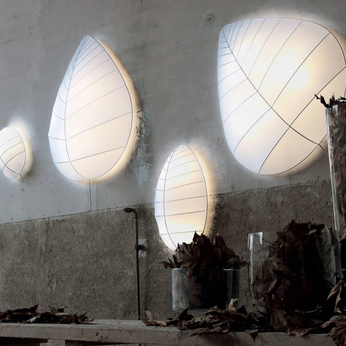 Karman wandlamp Adamo van kunststofvezel