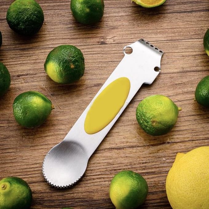 *** Professionele Citroenrasp - Citrusrasp - Zesteur - Peeling - Keukenaccessoire - van Heble® ***