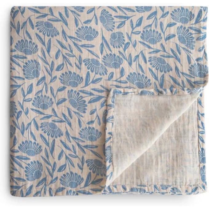 Mushie Hydrofiele Doek XL Swaddle Blue Flowers