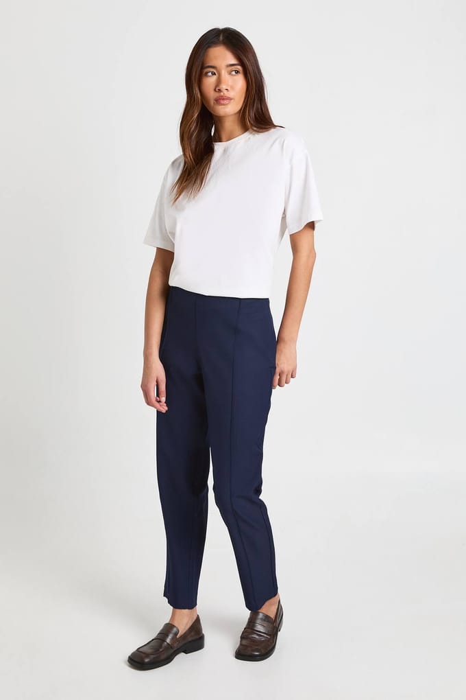 Dames Boohoo Basics Getailleerde Toelopende Broek | Navy | Maat: 6
