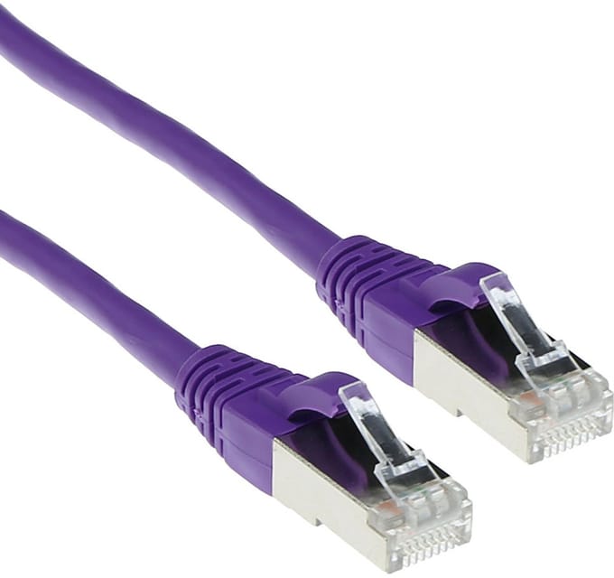 ACT Paarse 7 meter LSZH SFTP CAT6A patchkabel snagless met RJ45 connectoren FB8707