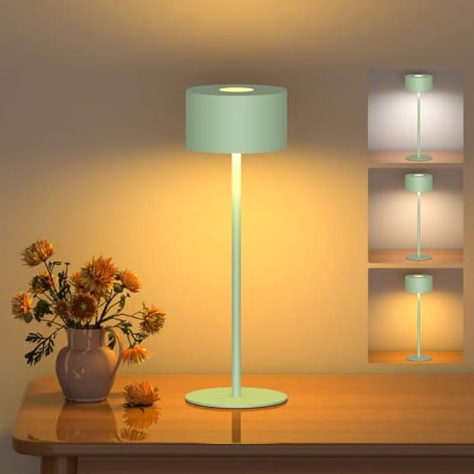 Kleine metalen bedlamp met drie kleurtemperaturen en IP54 waterbestendigheid