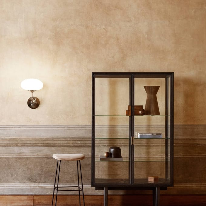 Gubi wandlamp Stemlite, zwart-chroom, breedte 32 cm stekker