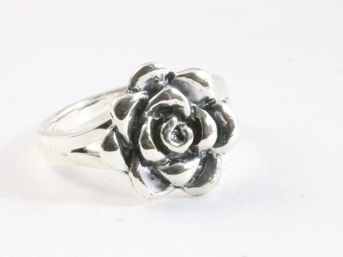 Zilveren ring met roos - maat 19.5