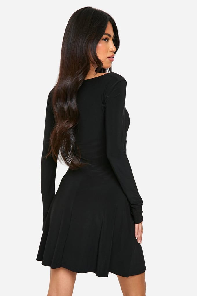 boohoo Dames Geruched Twist Detail A-Lijn Mini Jurk | Zwart | Maat: 38