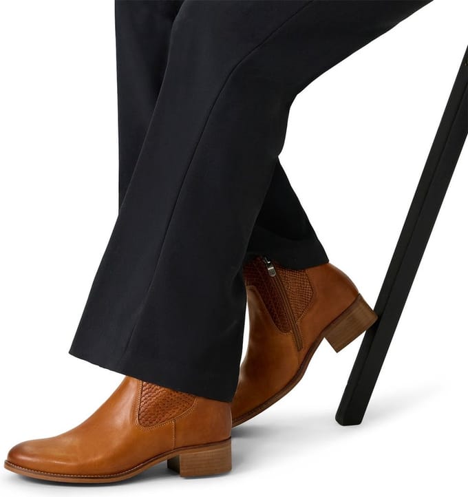 Manfield - Dames - Cognac leren enkellaarsjes - Maat 38