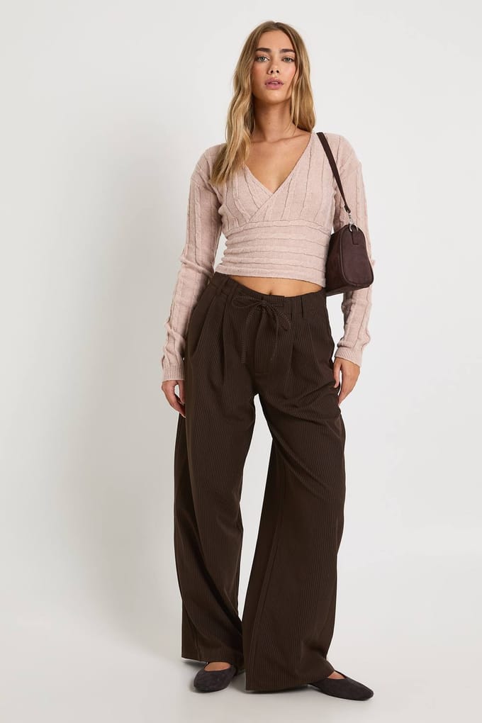 boohoo Dames Wrap Front Kabel Detail Trui | Steen | Maat: Medium