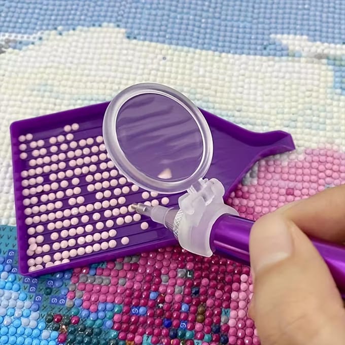 diamond painting vergrootglas aan je pen bevestigd
