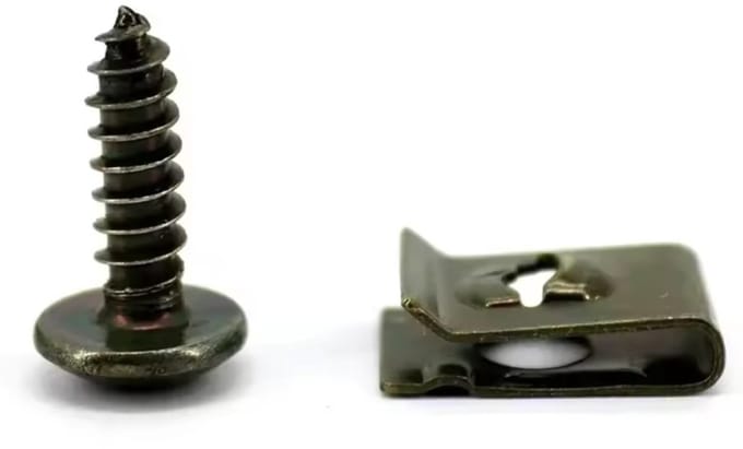 10 Stuks - Speednut en parkers 5mm - clip-on moeren - Zelftappende schroeven - Plaatmoeren - Plaatschroeven