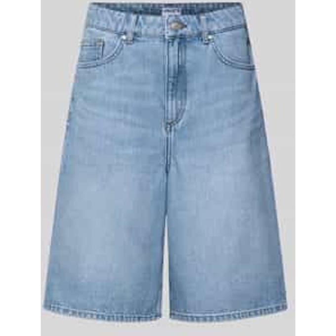 Bermuda's in denim-look