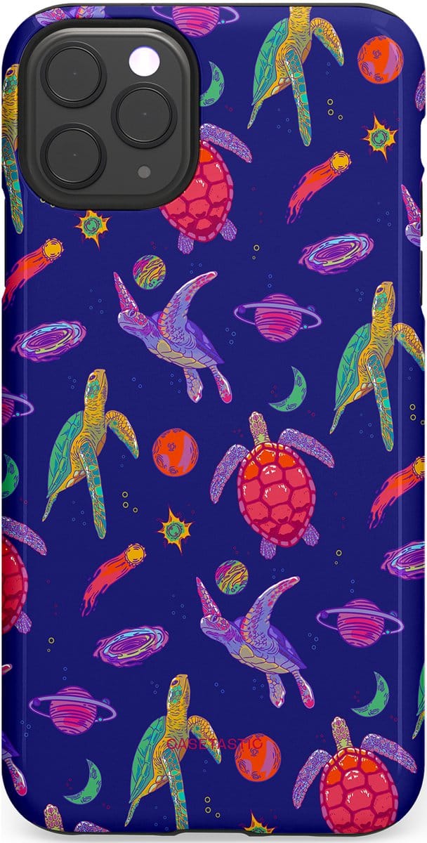 Casetastic Hoesje Geschikt voor Apple iPhone 11 Pro Max - Stijlvolle Beschermende Duo-layer Case - Kosmische schildpad