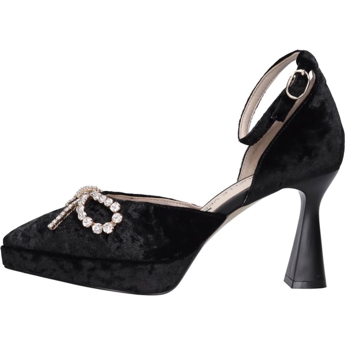 Emanuelle Vee zwarte hakken schoenen