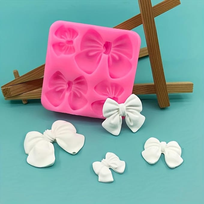 Siliconen Vormenset met Chocolade Gummies en Strikken - Perfect voor het Decoreren van Taarten en Cupcakes