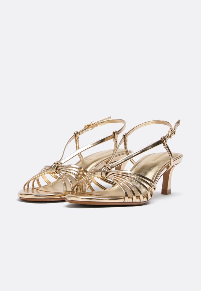Stradivarius Gouden sandaal met kitten heel en meerdere bandjes  GOUD 41