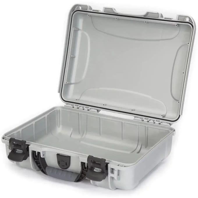 Nanuk 910 Case with Foam - Silver