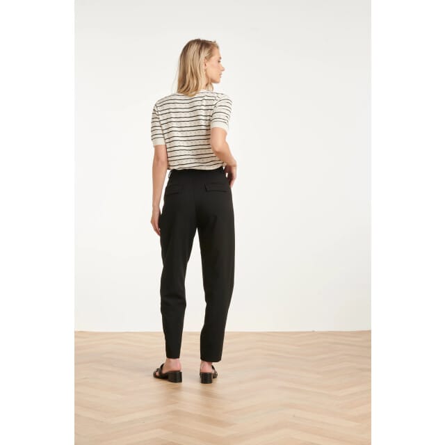 Smashed Lemon Gestreept gebreid t-shirt zwart & off-white met v-hals |