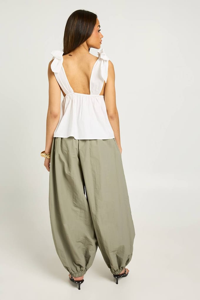 boohoo Dames Poplin Top Met Strikbandjes Op De Schouders | Wit | Maat: 34