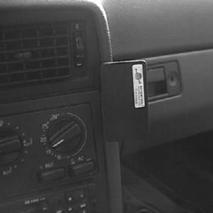 Brodit ProClip houder geschikt voor Volvo 850 1992-1997 Angled mount
