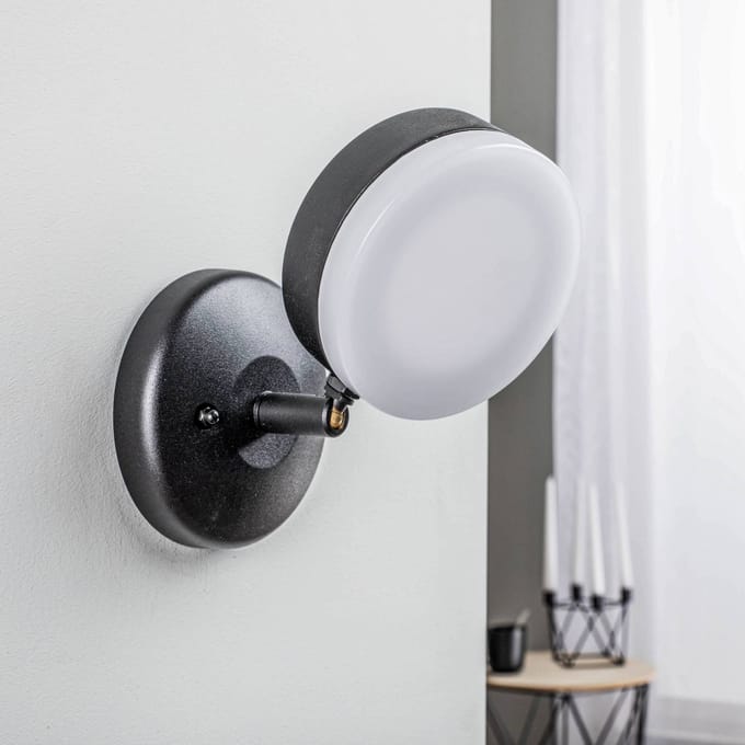 Lindby Amya buitenwandlamp van aluminium, rond