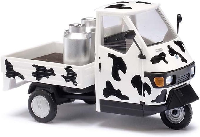 Modelvoertuig Piaggio Ape 50 met koeienvlekken Schaal 1:43