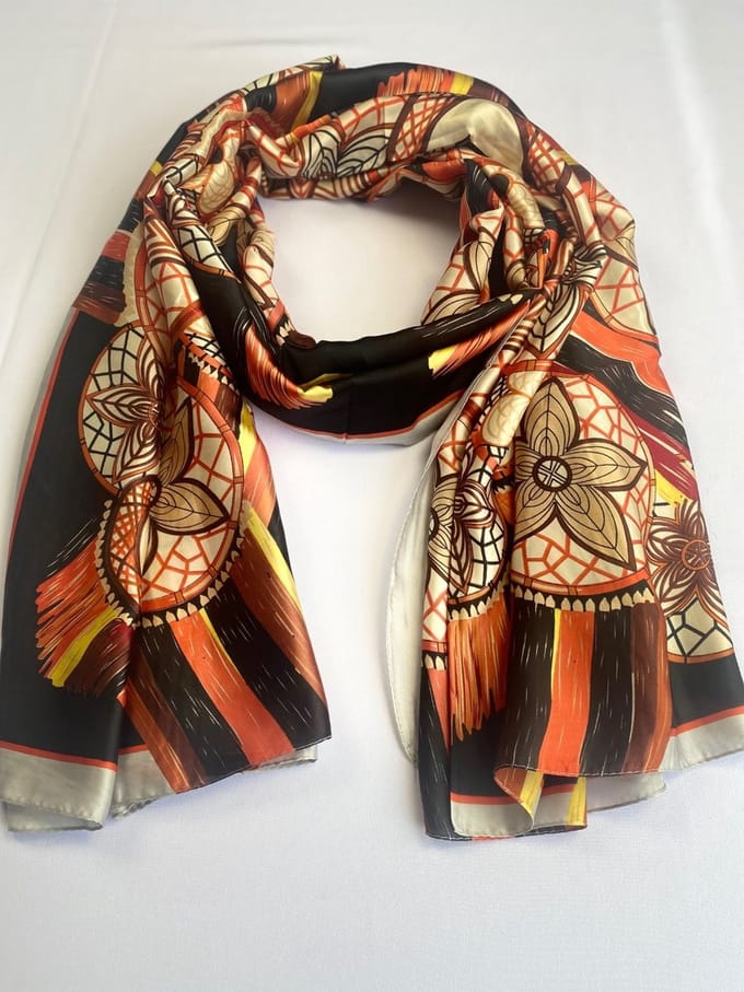 Sjaal print mix van glad materiaal 30% zijde met 70% viscose