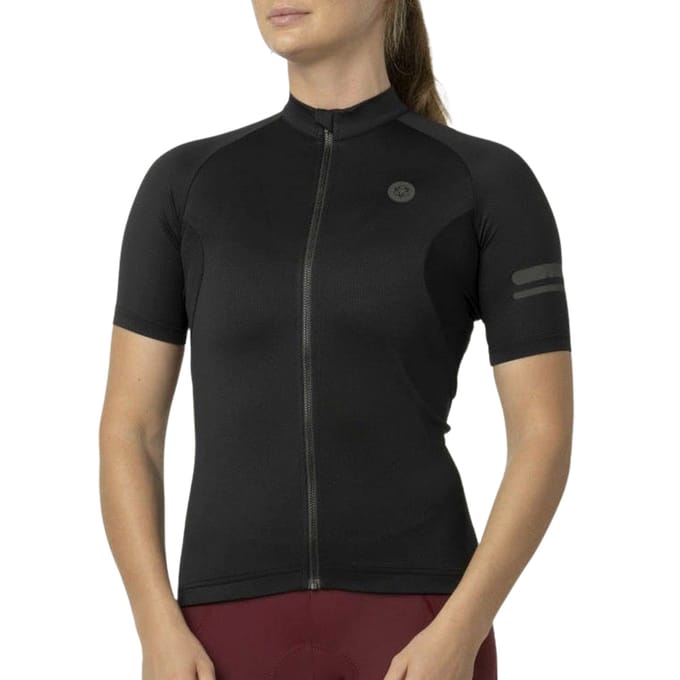 agu Core Fietsshirt Dames Korte Mouwen - Zwart - Drie achterzakken - YKK-rits over de hele lengte - Sneldrogend interlock