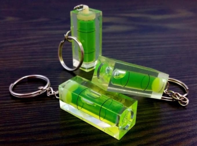 12 stuks sleutelhangers met waterpas