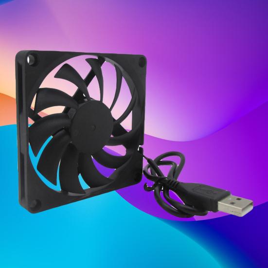 Praktische koelventilator Sterke wind Warmteafvoer zwart