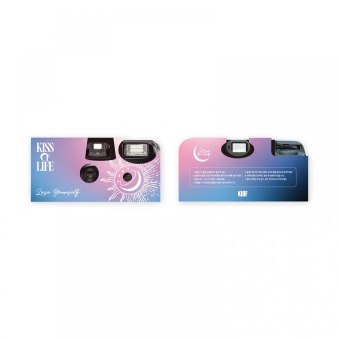 Kiss Of Life   Wegwerpcamera   3e Mini Album gray