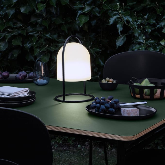PLEASE WAIT to be SEATED Eva Solo LED lamp op zonne-energie SunLight, 30 cm, IP65, dimbaar