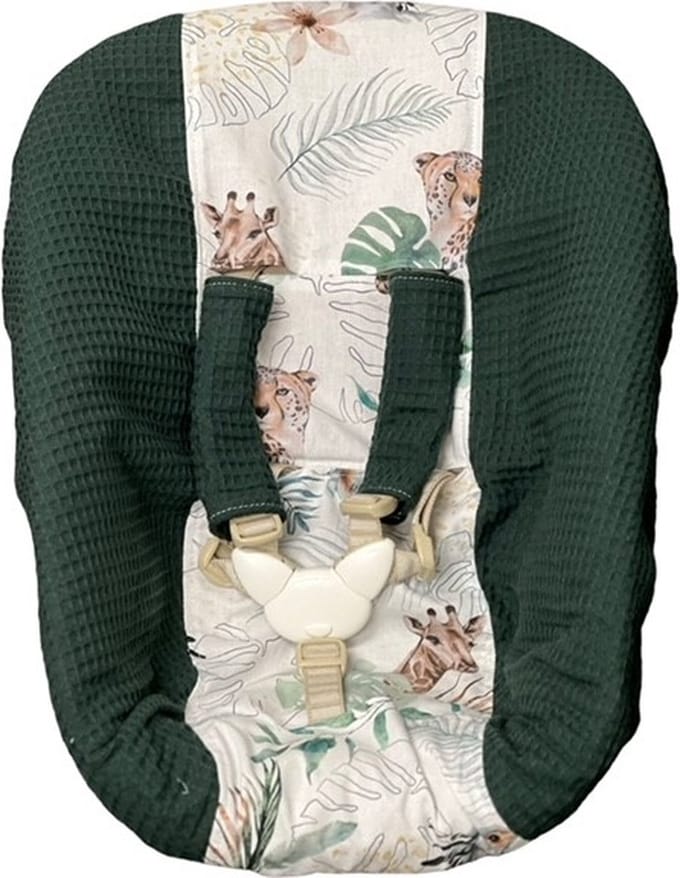stokke newborn hoes donker groen wild animal
