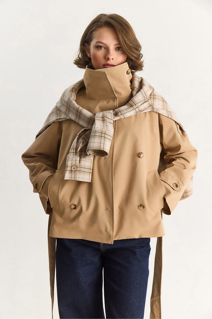 Oversized Buttoned Trenchcoat