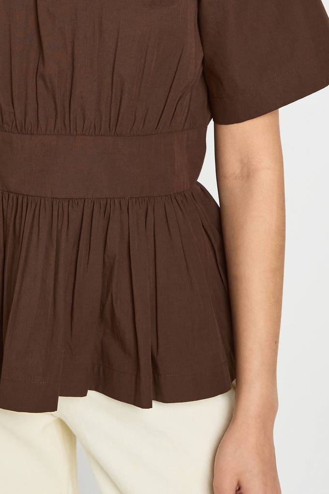 boohoo Dames Taille Gecinchte Peplum Top | Chocoladebruin | Maat: 38