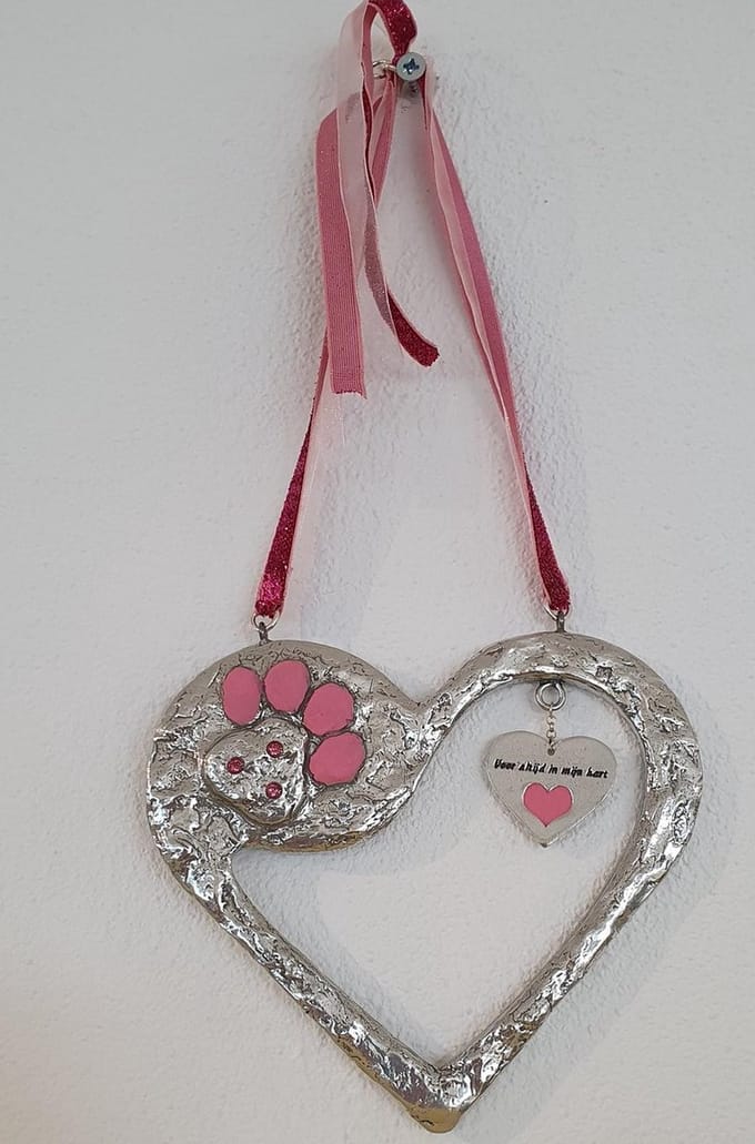Hart hangend poot roze met Swarovski steentjes+tekstplaatje