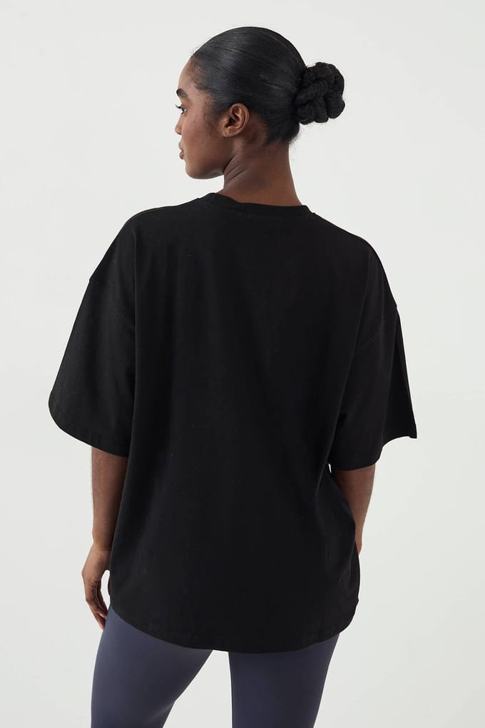 Dames DSGN Studio Sport Oversized T-Shirt | Black | Maat: XS