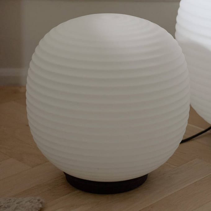 NEW WORKS Lantern Globe Tafellamp Zwart Frame Medium Ø30