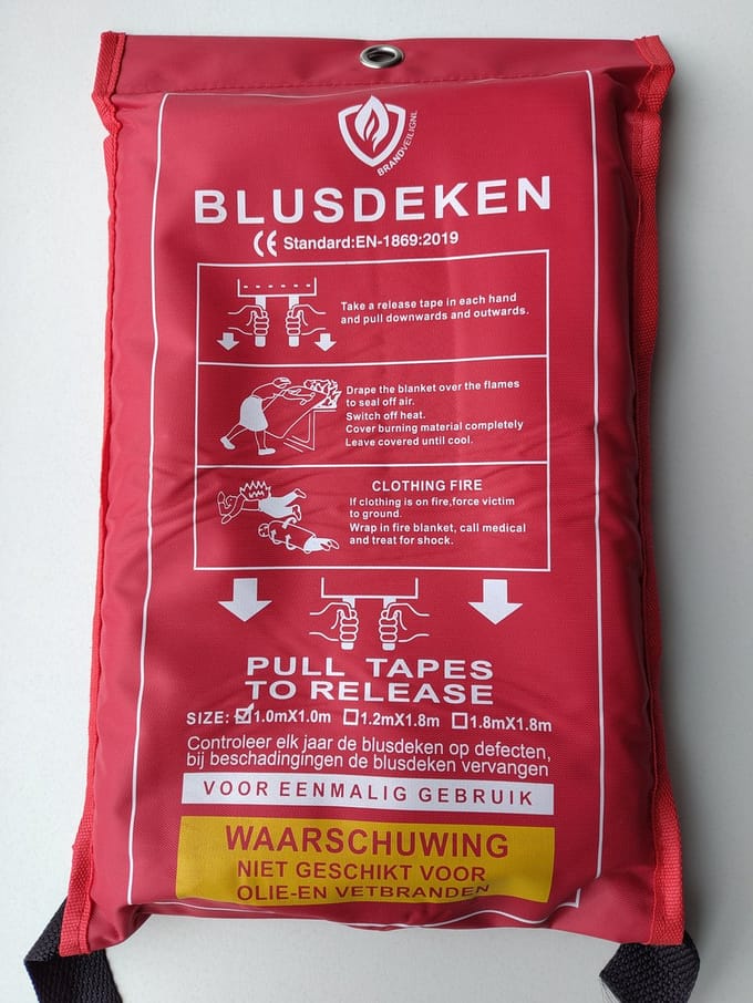 Blusdeken 100cm x 100cm | Softbag + Ophangoog | EU-norm 1869:2019