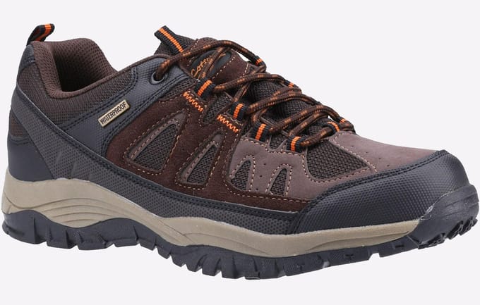 Cotswold Maisemore Low Suède Heren Wandelschoenen In Het Bruin