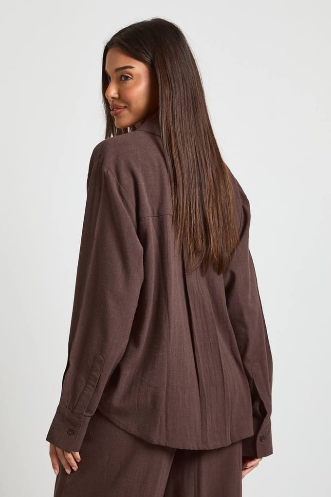 boohoo Dames Premium Linnen Oversized Shirt | Espresso | Maat: 34