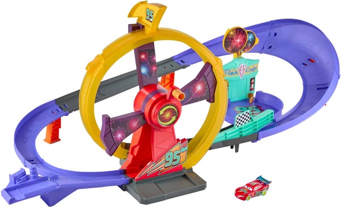 Mattel Cars speelgoed racebaan met Light-Up Lightning McQueen auto.