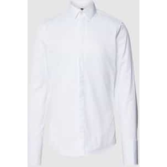 Slim fit smokingoverhemd van twill