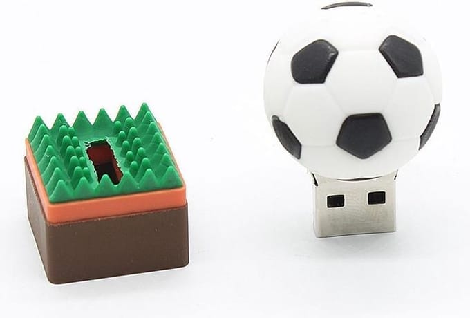Voetbal usb stick 8GB -1 jaar garantie – A graden klasse chip