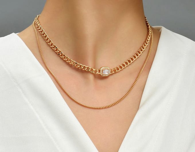 2 Lagen chain ketting | met vierkant steentje | goud gekleurd