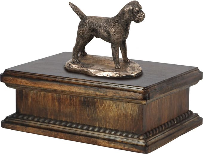 Border Terrier urn - elegante urn met hondenstandbeeld voor as.