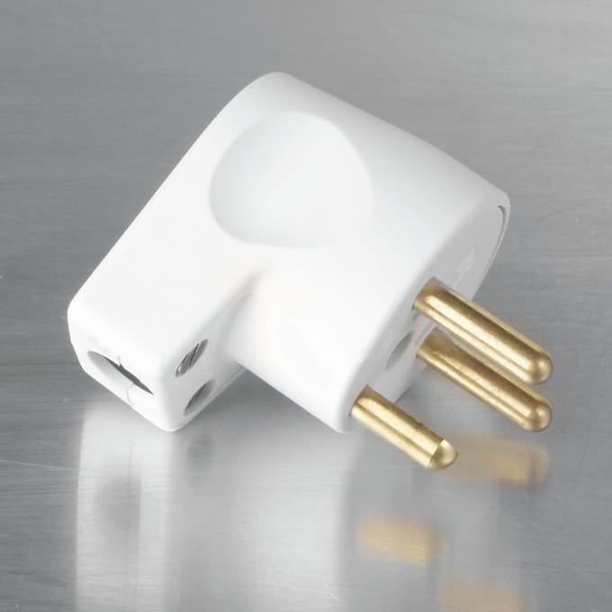 Nordic Quality Plug w/Earth Angled (D)