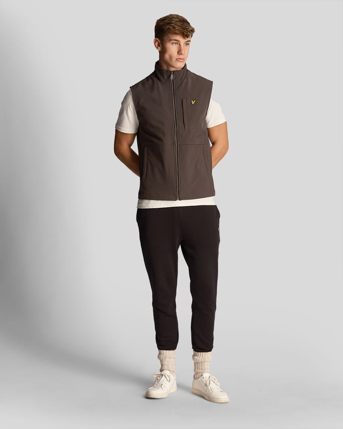 Softshell donkergrijs giletjack met logo van Lyle & Scott