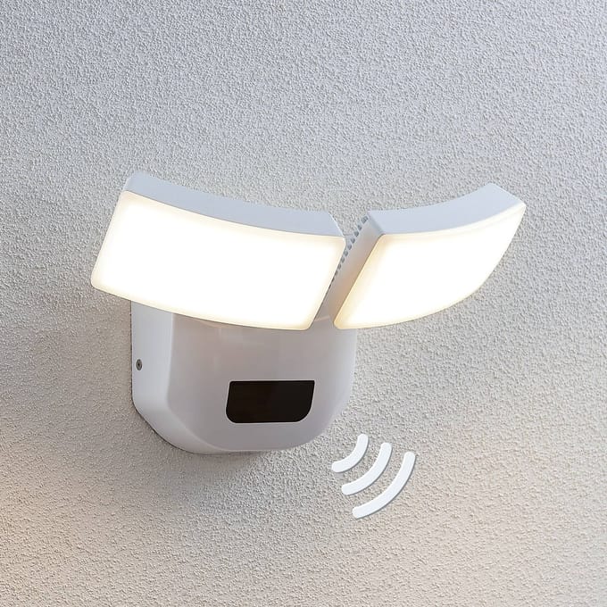Lindby LED buiten wandlamp Nikias, 30 cm, sensor, 2-lamps, wit