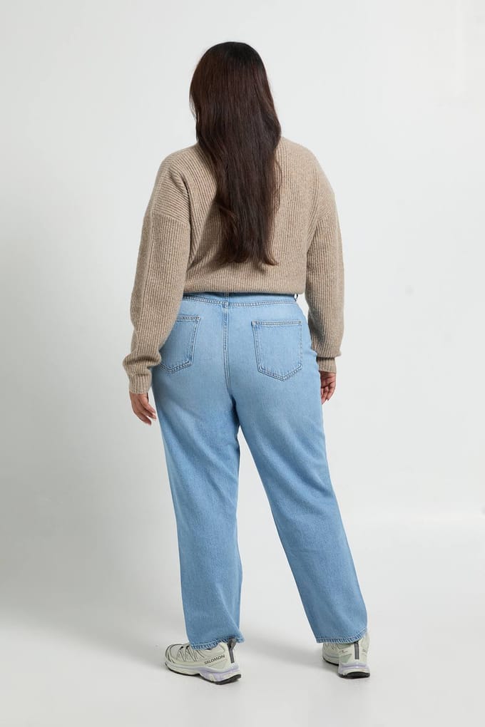 boohoo Dames Plus Basics Hoge Taille Mom Jeans | Lichtblauw | Maat: 16/30L